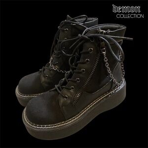 Demonia Emily-114 Chain Platform Combat Boots